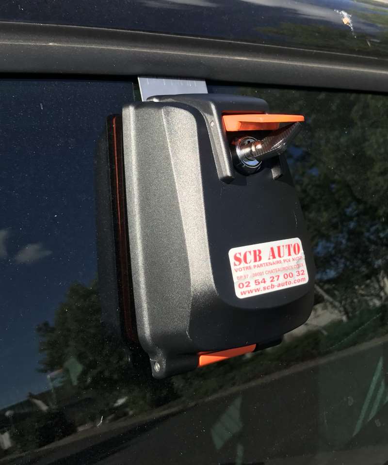 Boîte à clés en verre pour voiture